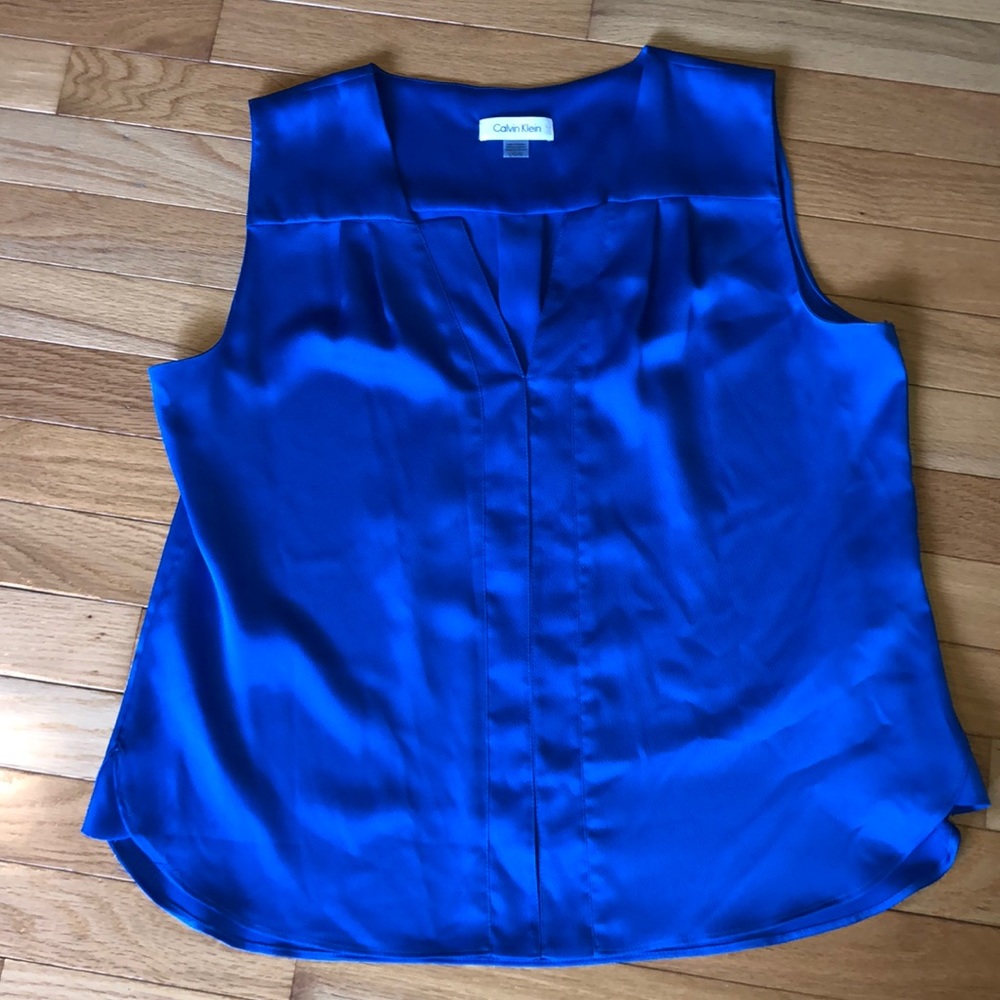Calvin Klein blue sleeveless blouse- size large